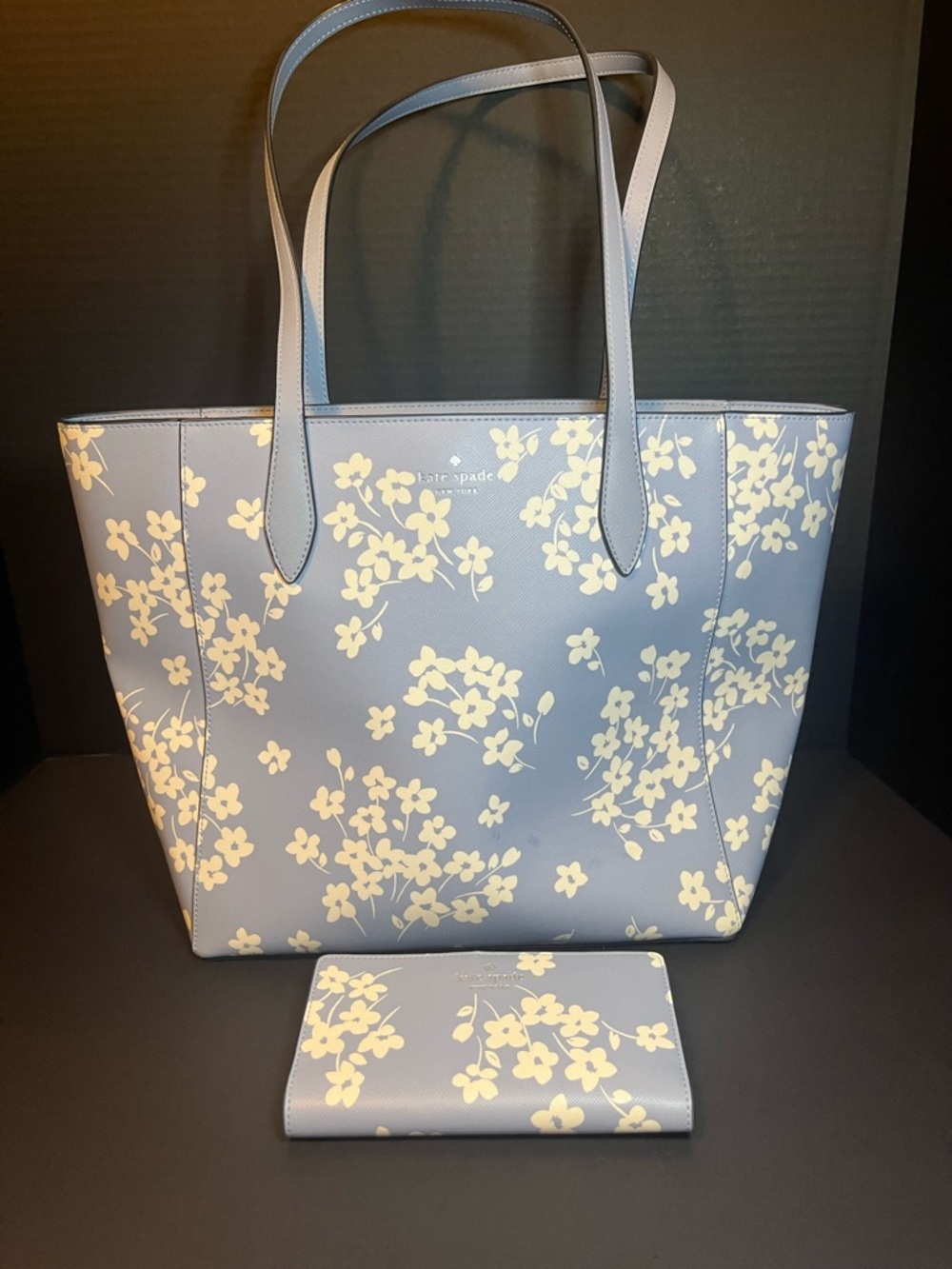 kate spade Dana Sweet Flora
Tote with matching wallet